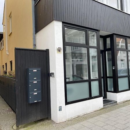 Ferienwohnung am Traveufer Lübeck Exterior foto